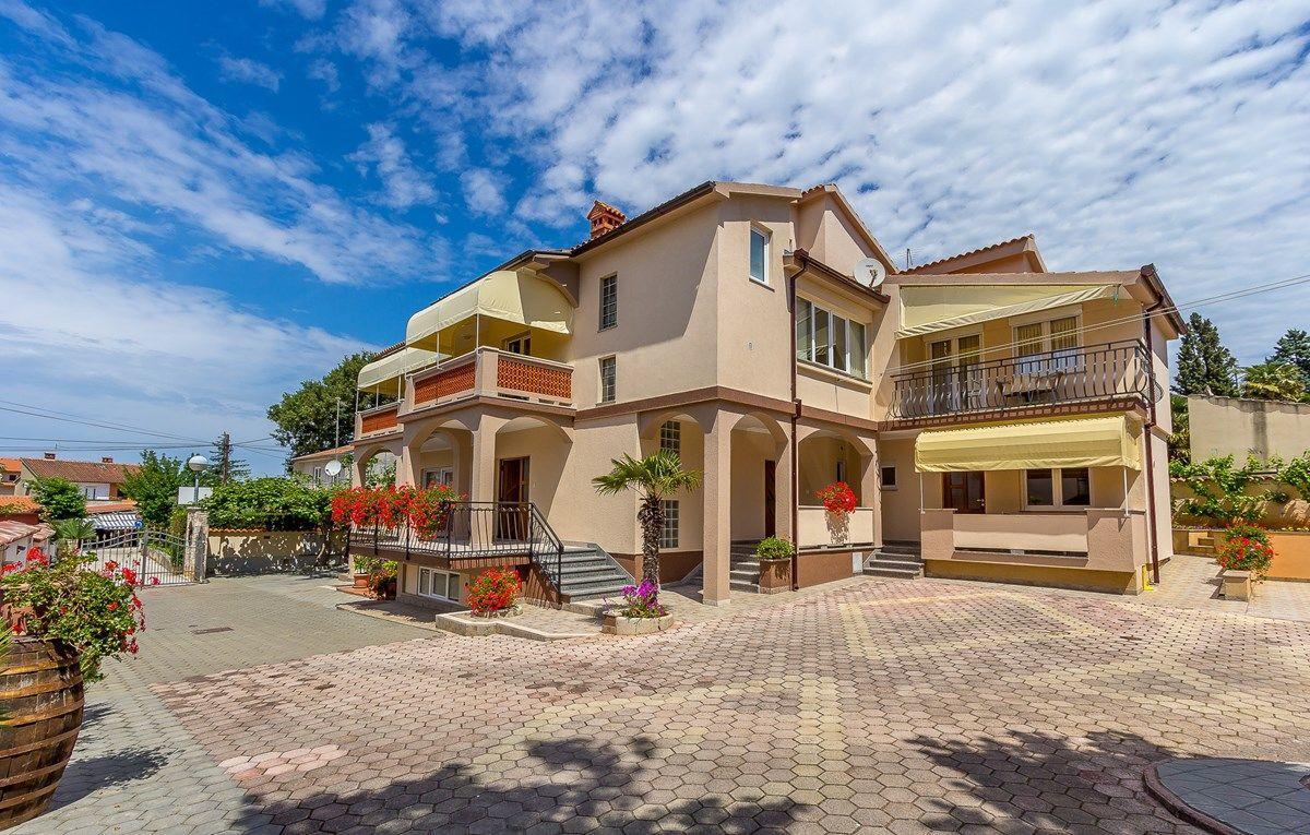 Apartments Nevija ميدولين المظهر الخارجي الصورة